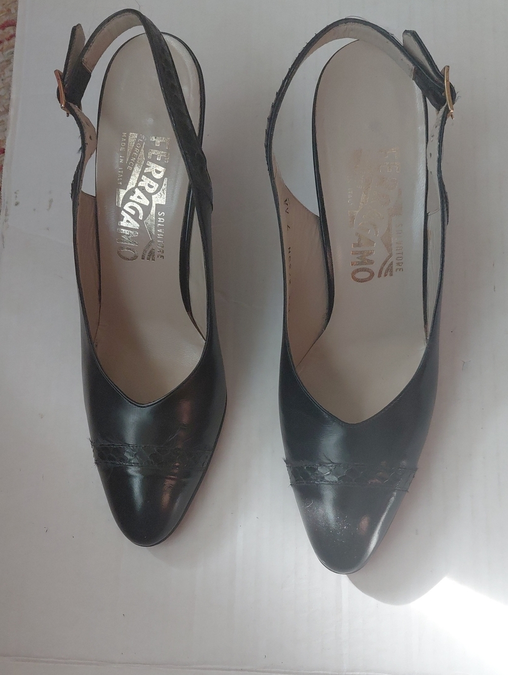 Salvatore Ferragamo Womens Black Leather Pointed Slingback Pumps Shoes Size 7 AA